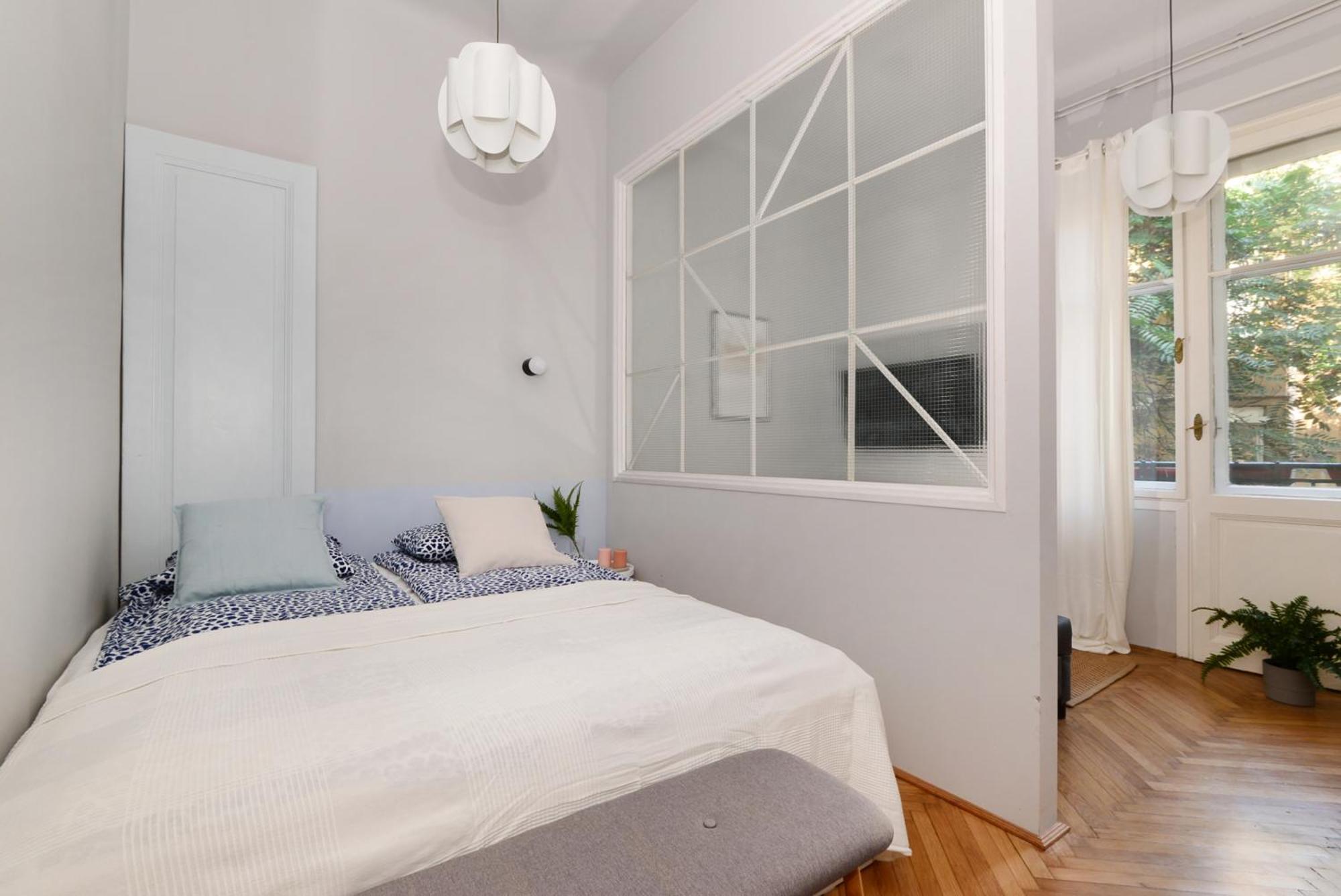 Appartement Monochrome Chic R613 Boedapest