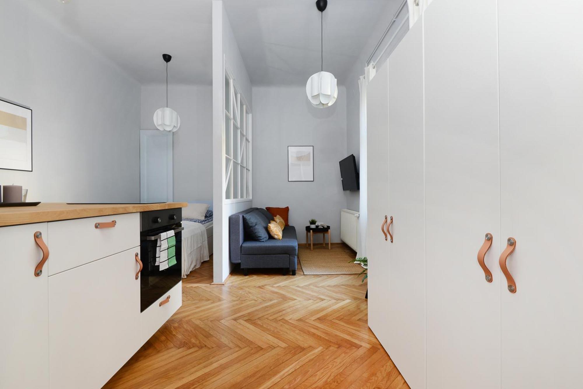 Monochrome Chic R613 Appartement Boedapest